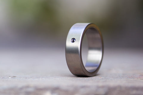 Anillo Titanio mate con diamante (00002_7Dn)
