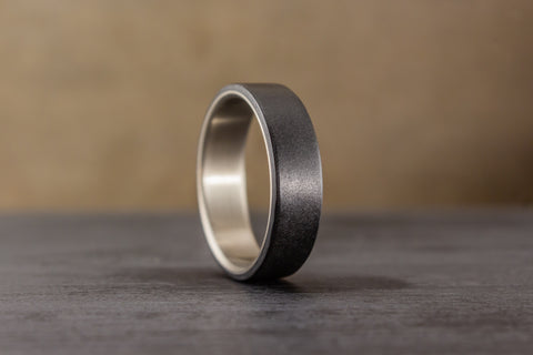 Anillo de Grafito y Titanio (01300_7N)