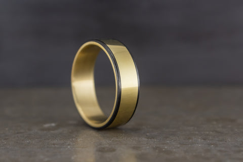 Anillo de Oro 18K y Fibra de Carbono (04703_6N)