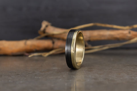 Anillo de Oro amarillo 18K y Fibra de Carbono (00513_4N)