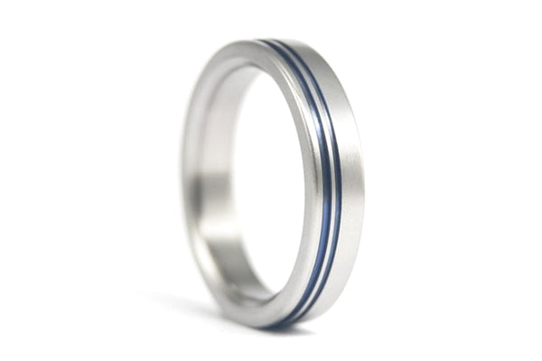 Anillo de Titanio mate con líneas azules (00014_4N)