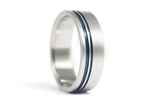 Anillo Titanio mate con líneas azules HORIZONTE (00014_7N)