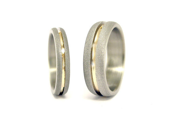Set alianzas Titanio arenadas y Oro amarillo 18k (01558_4N7N)
