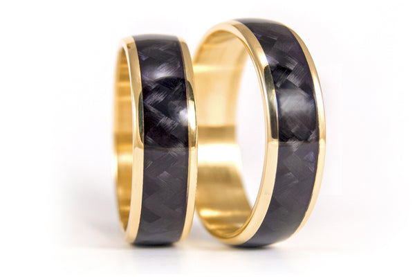 Set de alianzas Oro 18K y Fibra de Carbono  (04709_7N7N)