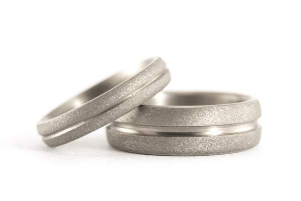 Set alianzas Titanio arenado con línea pulida (00008_4N7N)