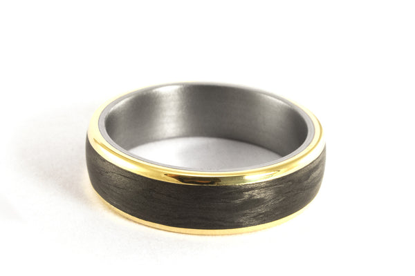 Anillo de Titanio, Fibra de Carbono y Oro (04900_7N)