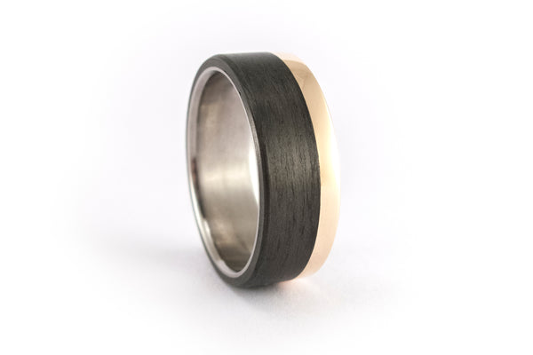 Anillo de Titanio, Oro amarillo 18k y Fibra de Carbono (00424_7N)