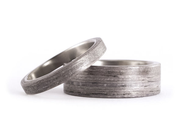 Set alianzas de Titanio y Madera Gris Terso (00500_4N7N)
